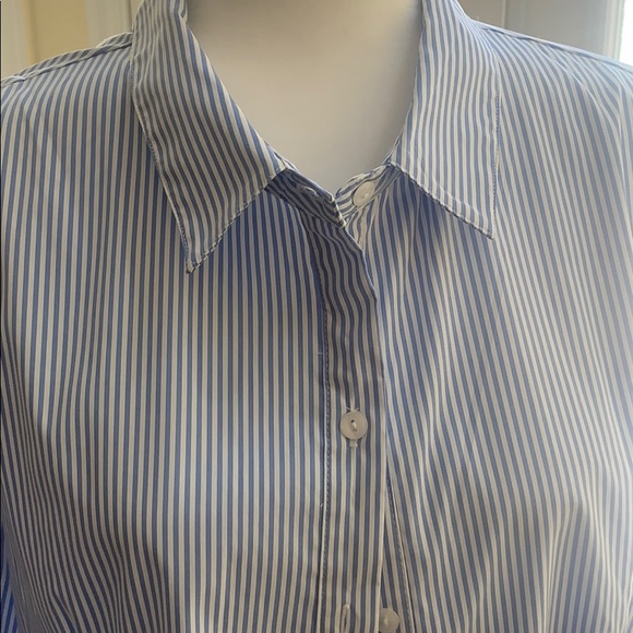 Blue and white striped top with flair sleeves - Picture 5 of 8